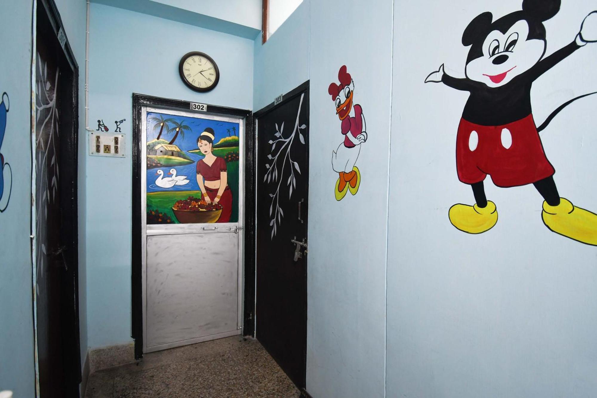Hotel O Blue Cherry Guest House Kolkata Exterior photo